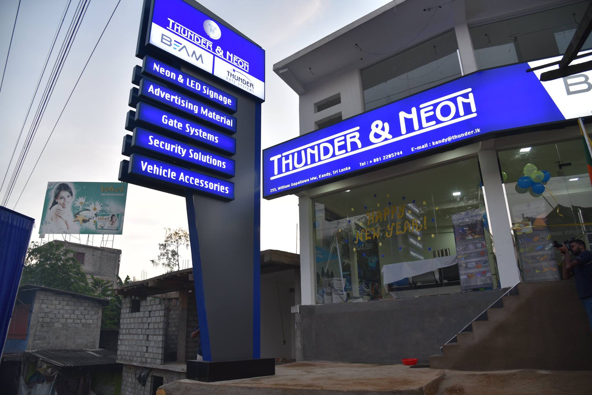 Thunder & Neon (Pvt) Ltd – Kandy Branch